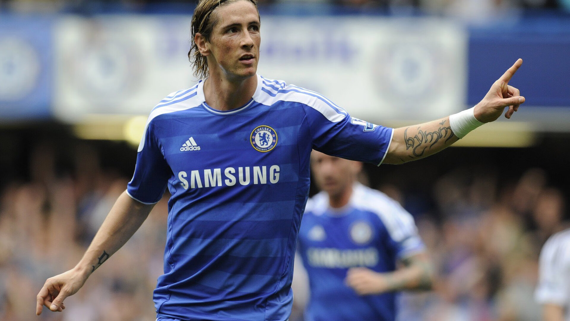 跨界竞技场,当北京队速胜国王,字母哥在英超争冠接管比赛