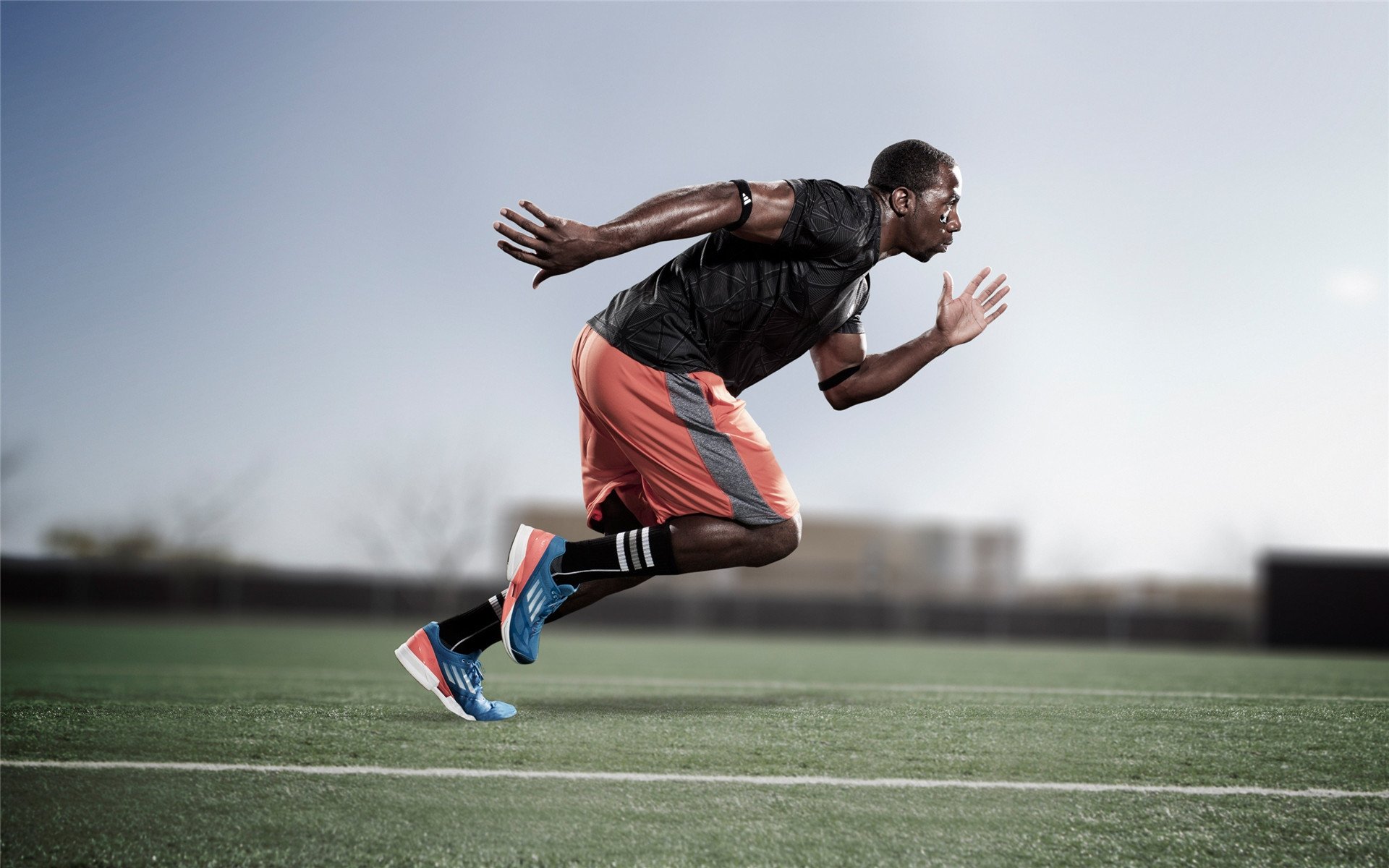 绿茵场与乒乓台，逆转之夜的东方与西方