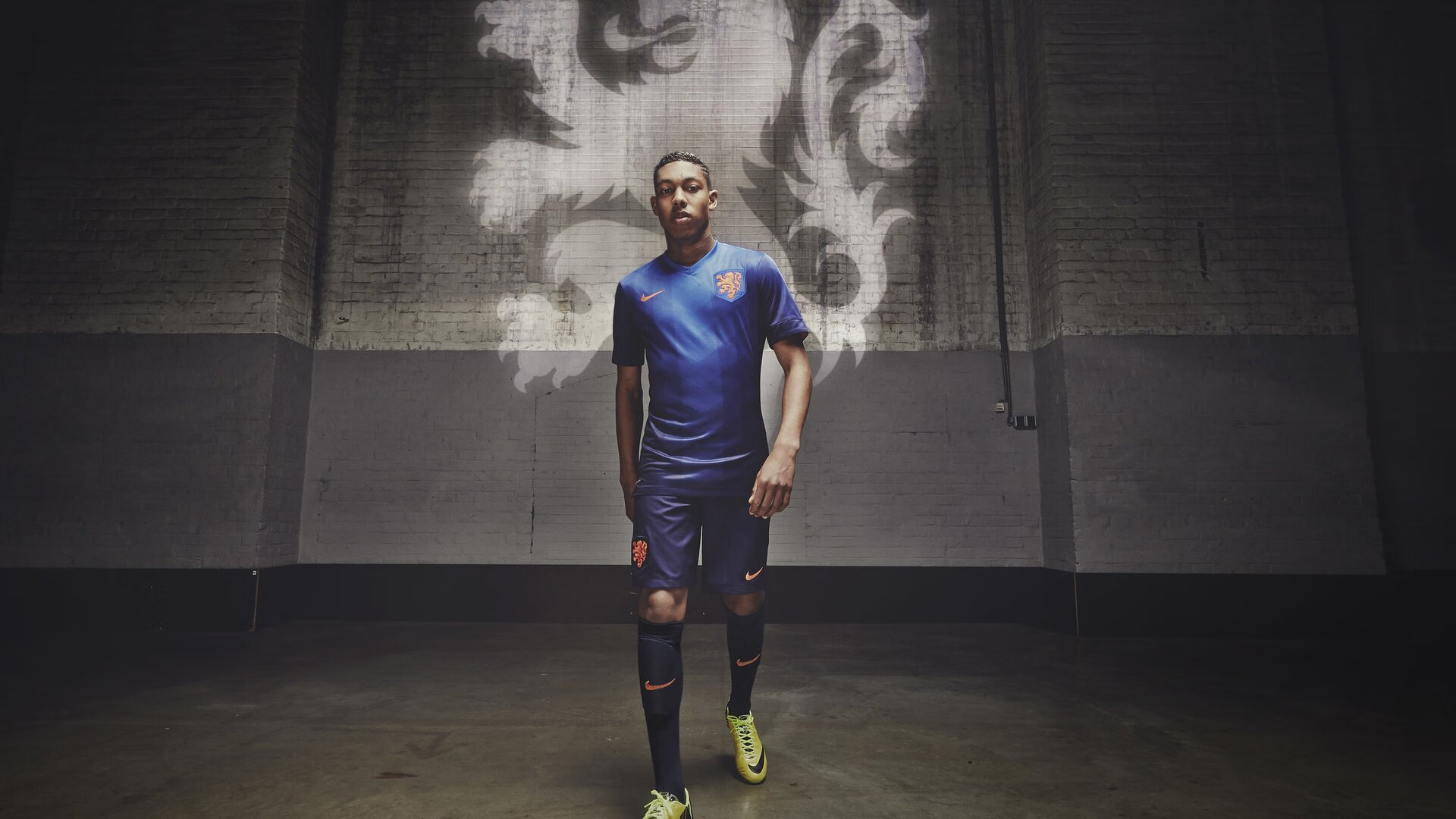 卡拉斯科独造三球创纪录之夜，丹麦上演逆转风暴击沉那不勒斯